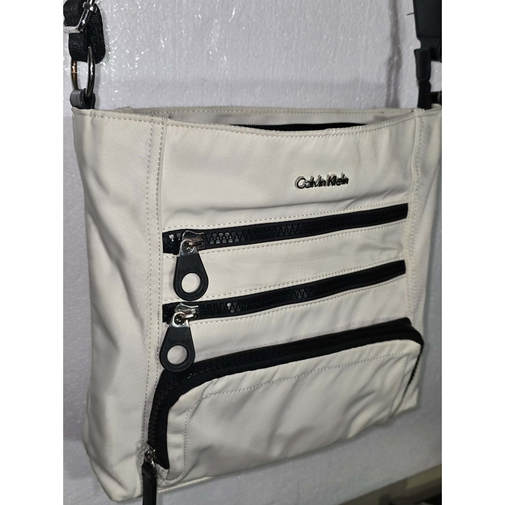 Calvin Klein Crossbody Bag Cream Nylon Multi Zip Pocket Casual GUC - Picture 3 of 8